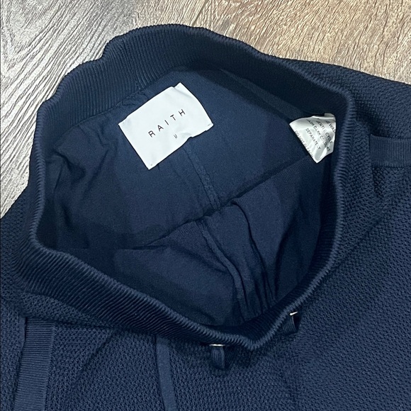 RAITH CROCHET KNIT SHORTS IN NAVY ☀️🚤 - Picture 5 of 6